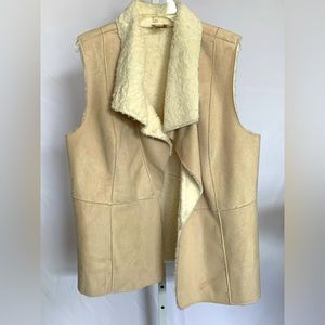 CHICO’S (Size 3) Faux-Fur & Faux Suede Cream Vest